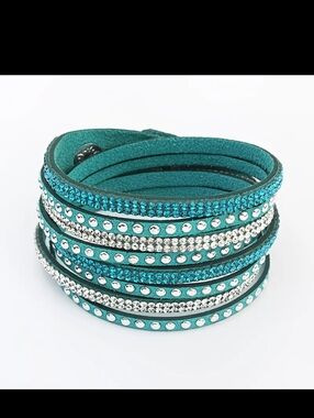 🆕️ TEAL BLUE WITH RHINESTONES & SILVER STUDS WRAP BRACELET